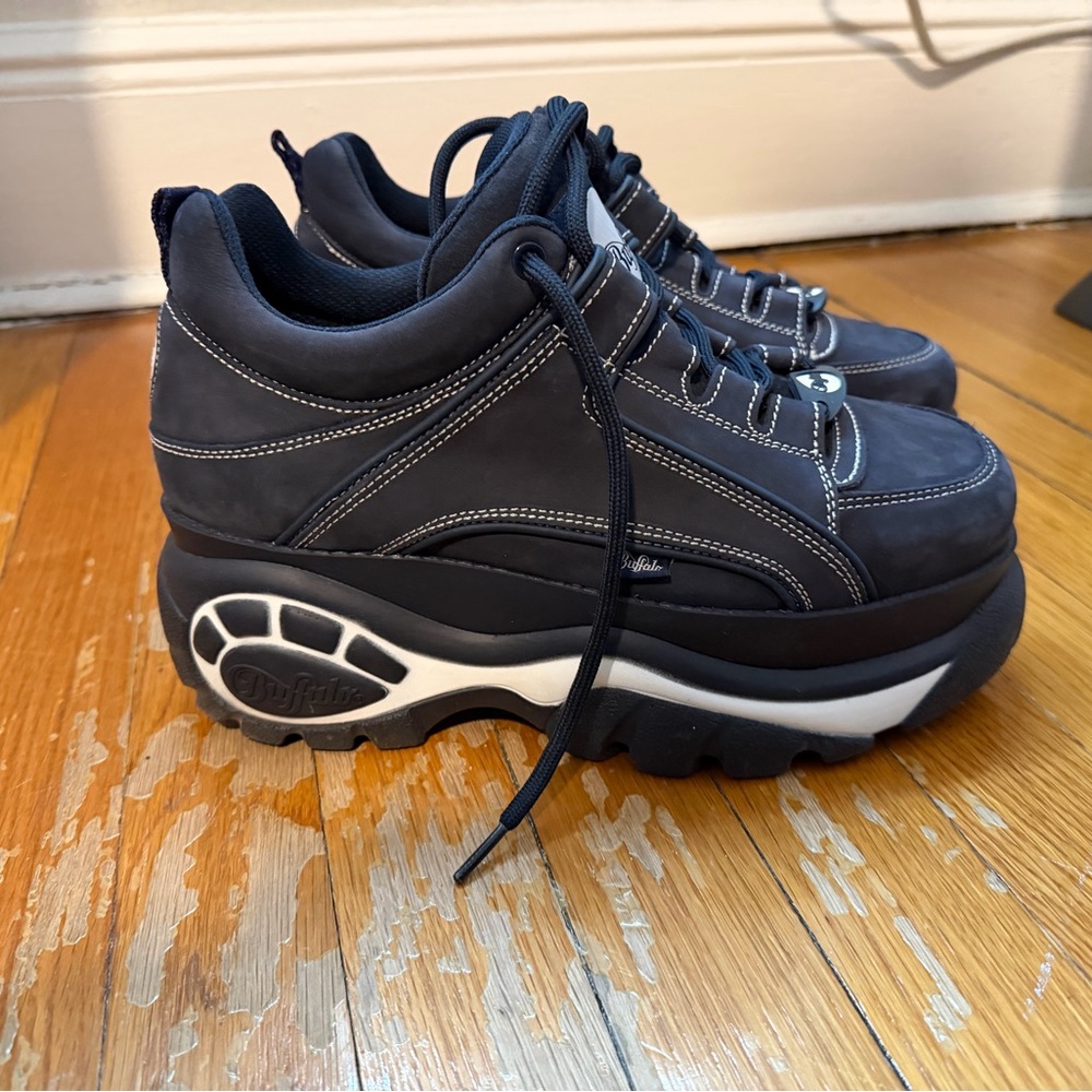Buffalo Women’s Dark Blue Platform Sneakers